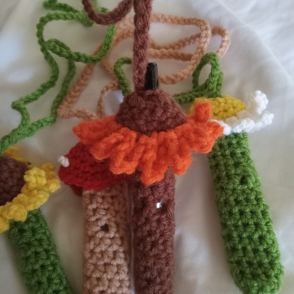 Handcrafted Pen holder crochet lanyard and keychains - Picture 2 of 8